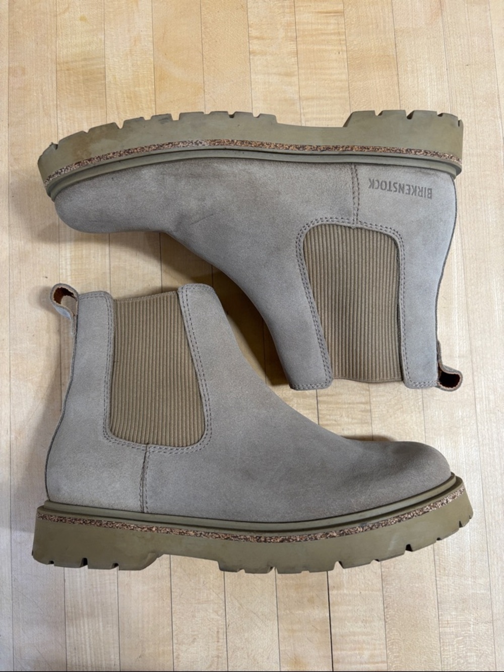 Birkenstock Women’s Size 7 Highwood Slip On Taupe Suede Leather Chelsea Boot